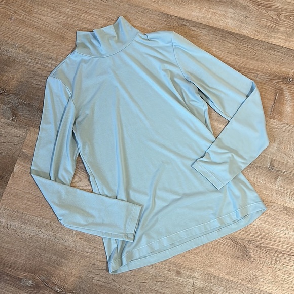 ATHLETA | Essential Turtleneck in Coast Grey - Picture 3 of 5